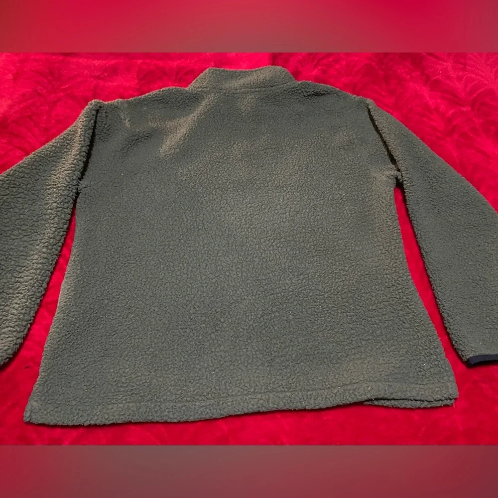 Softer than your Exs hugs and always there when you need it Large Sherpa pockets - Picture 7 of 14